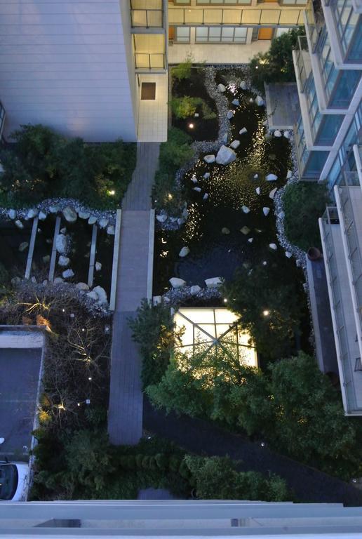 11Th Heaven Apartment Victoria Exterior photo