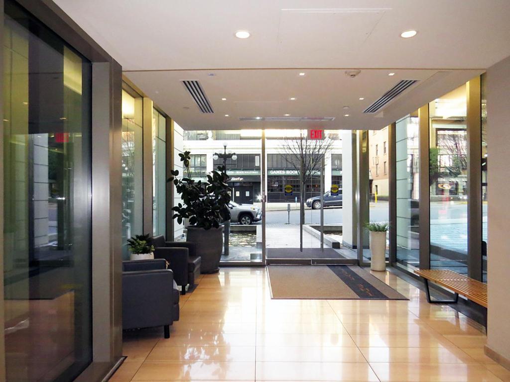 11Th Heaven Apartment Victoria Exterior photo